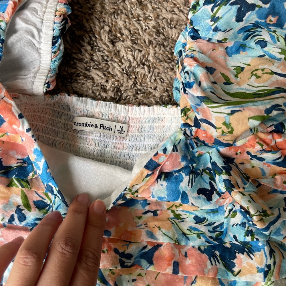 Abercrombie and fitch Floral Puff Sleeve top - Picture 4 of 6